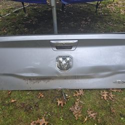 2019-2024 Ram 2500 Tailgate
