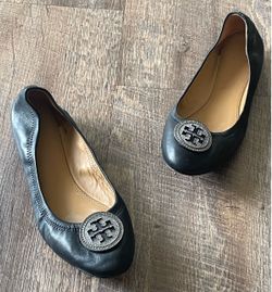 Tory Burch Black Leather Crystal Logo Ballet Flats – Women’s Size 9M