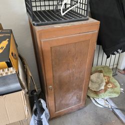 3 Shelf Locking Cabinet