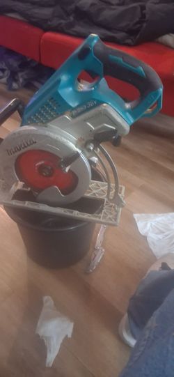 Makita saw TOOL ONLY