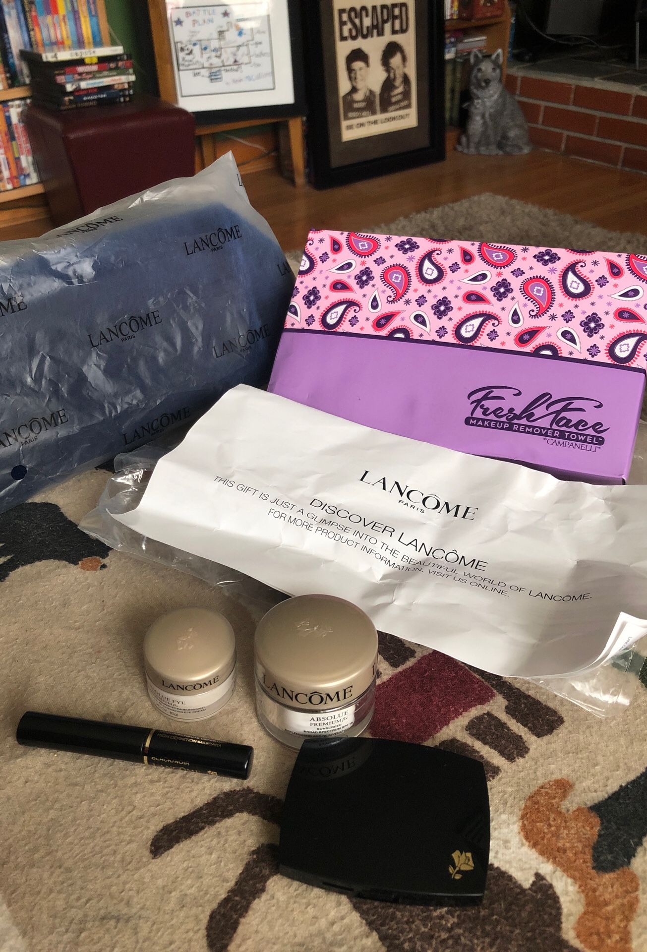 Brand New LANCÔME 4 piece Set With Blue Bag and Makeup Remover Towel !