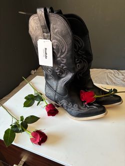 NEW BOTAS DE MUJER SIZE 10