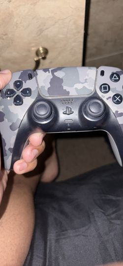 PlayStation 5 controller