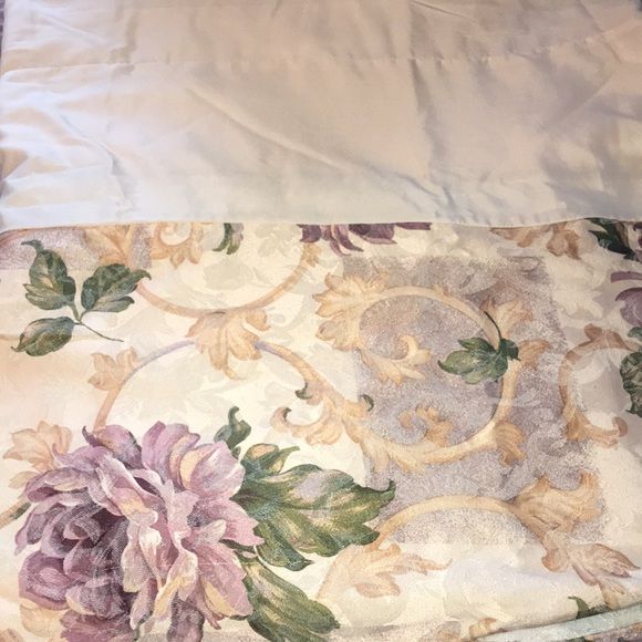 Floral Print King Size Bedskirt