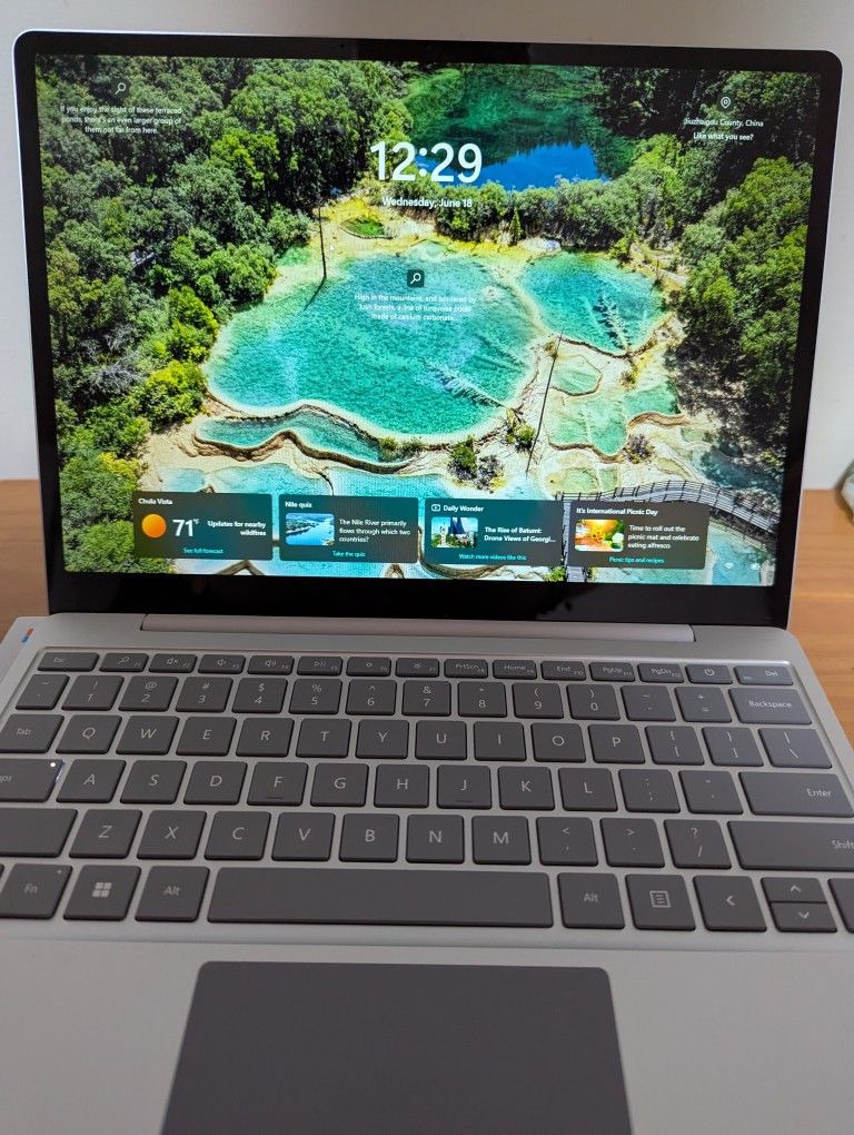 Microsoft Surface Laptop Go 2