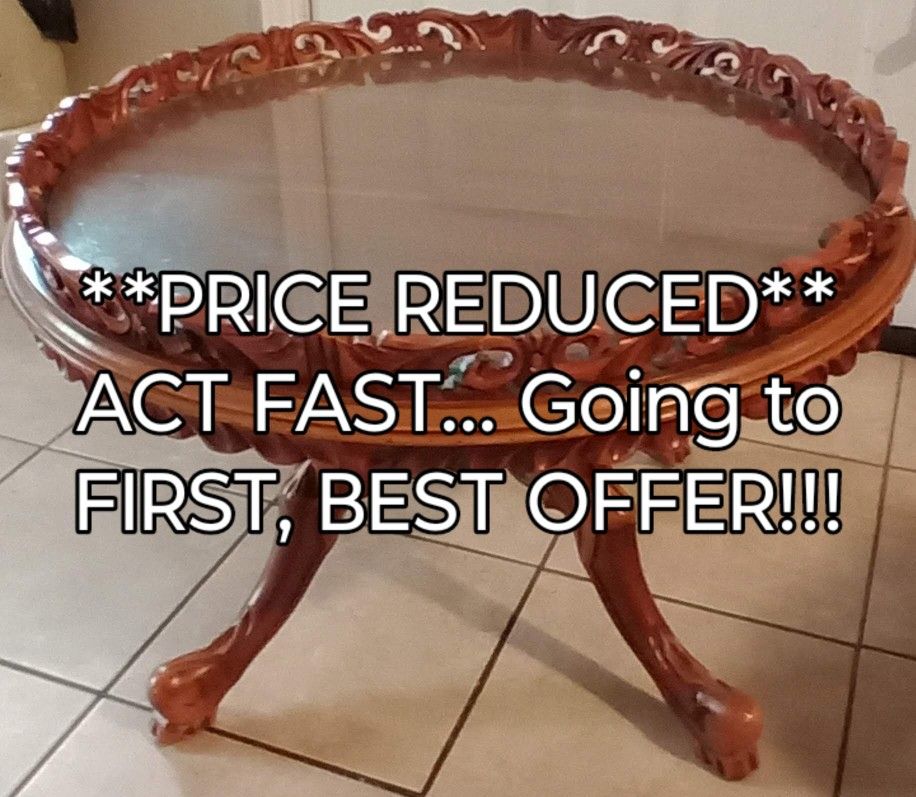 Vintage Pie Crust Table **PRICE REDUCED**Best Offer accepted So...Act Fast!