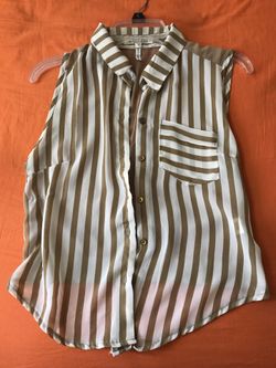Shirt size Small