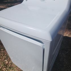 GE SUPER CAPACITY ELECTRIC DRYER  - FREE DELIVERY