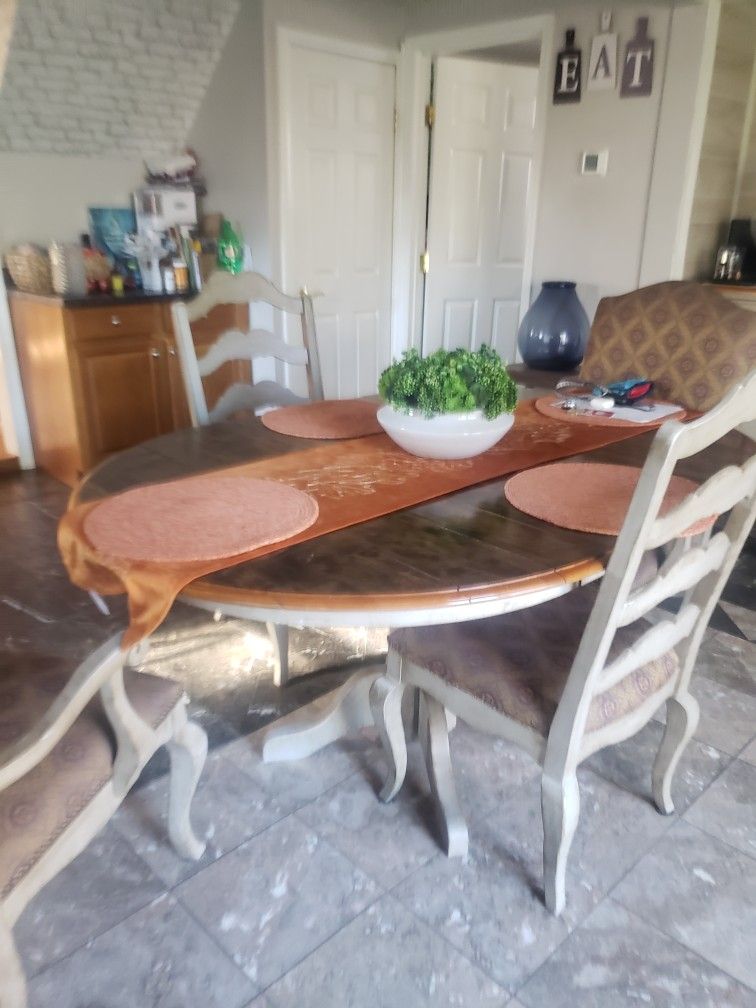 Beautiful Dining Room Table And Chairs