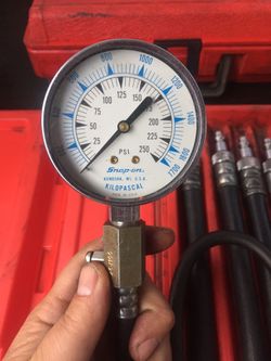 Snap-on tools compression gauge set