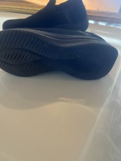 Skechers Tennis Shoes