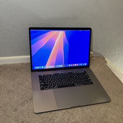 MacBook Pro 15 inch i7 / 16GB, 2TB SSD, Adobe, final Cut, logicpro Ms office   or best offer