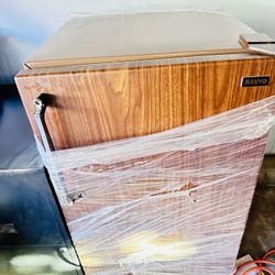 Mini Fridge Sanyo 