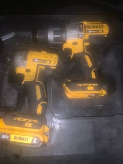 DeWalt 20V Max XR Drill and Driver Combo Set