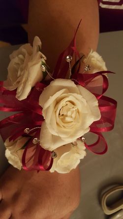 Flowers, coursages and boutonniere