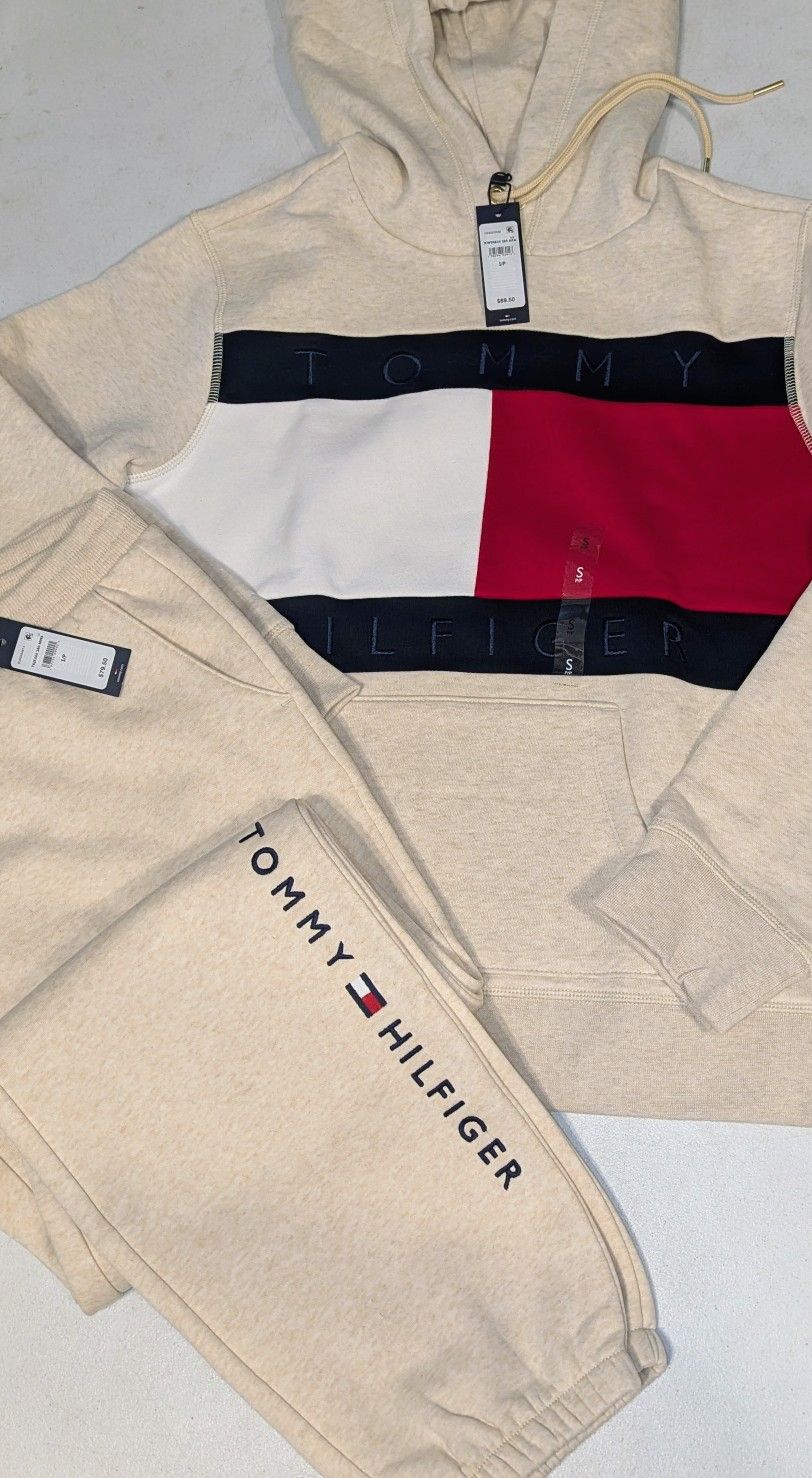 New Lady's Small Tommy Jogger Set