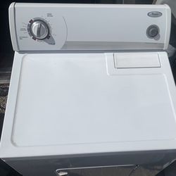 Dryer Electric  whirlpool heavy Duty Works Great 