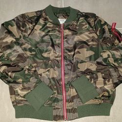 WOMEN'S CAMO BOMBER JACKET 🔥 