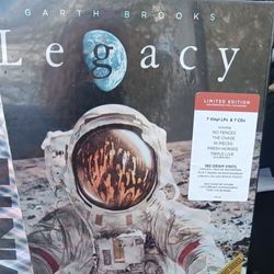 Garth Brooks Collectors Box. 