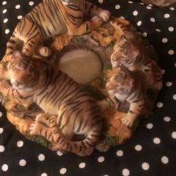 Tiger candle holder