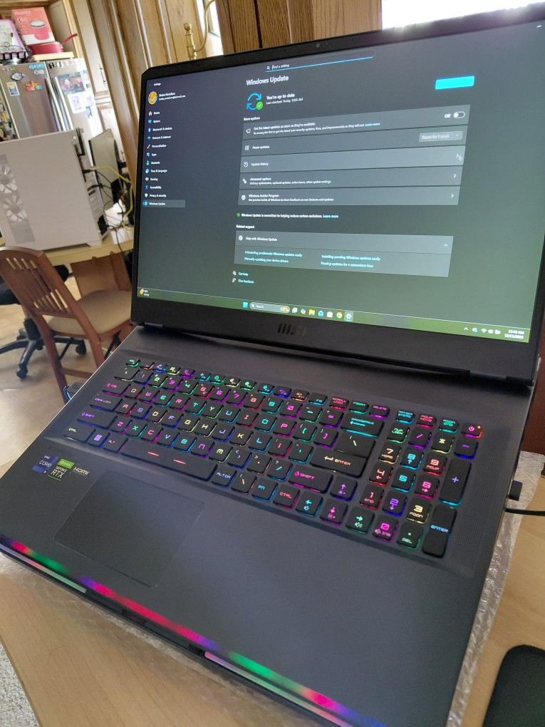 MSI Raider GE76 17 Inch Gaming Laptop (i9-12900H, 32GB DDR5 RAM 4800MHz, 1TB NVMe Drive, Nvidia RTX 3060 + Intel Iris Xe Graphics)