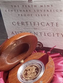 22k gold & .999 fine silver coin 1999 centenary sovereign  coin from australian  Perth mint