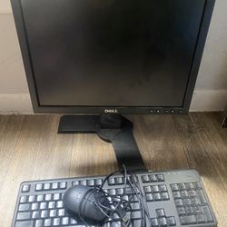 Dell LCD Monitor, Keyboard, And Mouse 