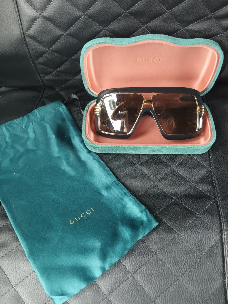 Authentic Gucci Square-frame Sunglasses With GG Lens