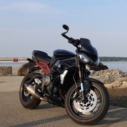 2022 Triumph Street Triple 765