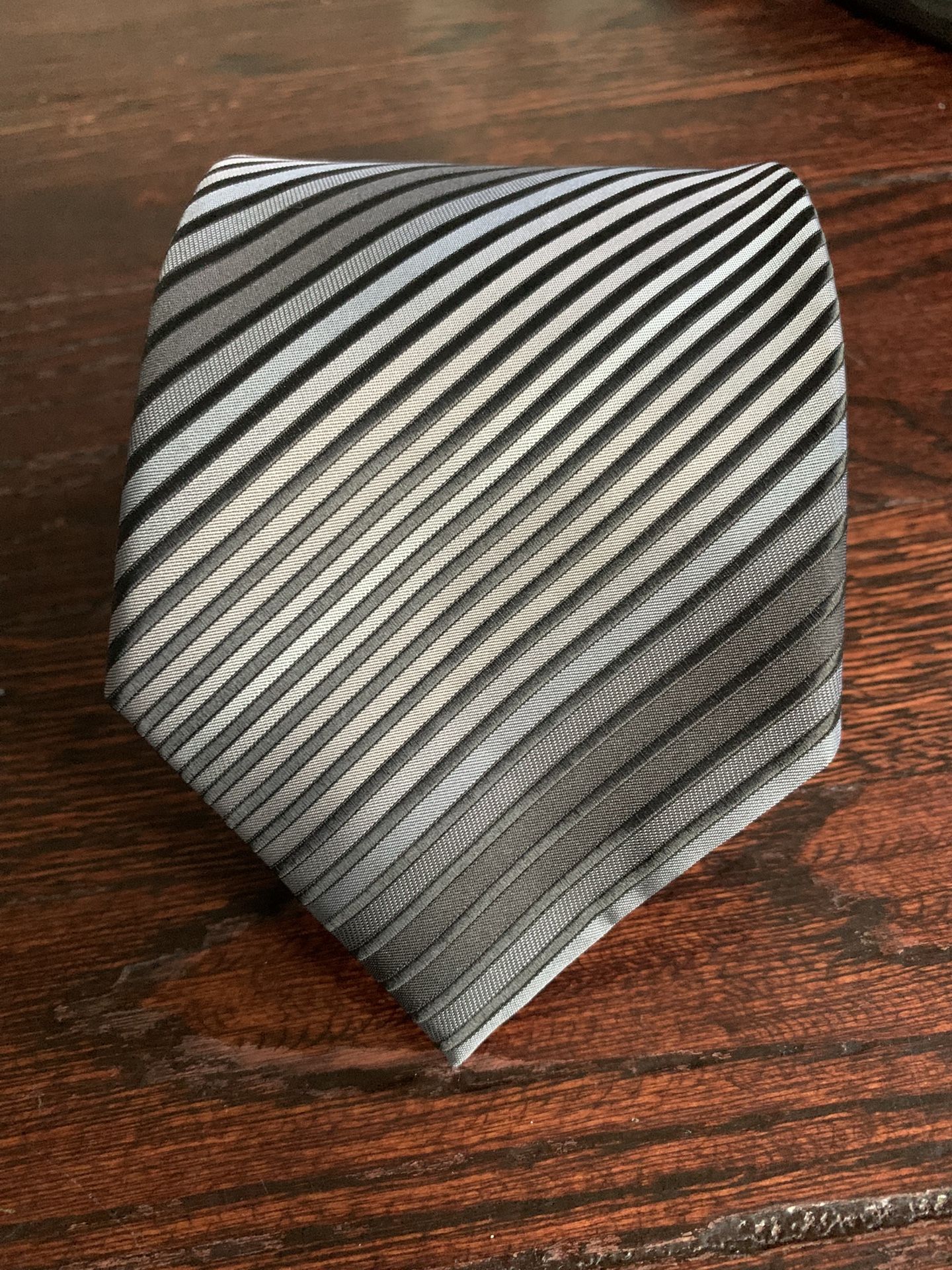 Van Heusen Mens Tie Necktie Gray Brown Striped Barcode Silk Classic Length 59”x4