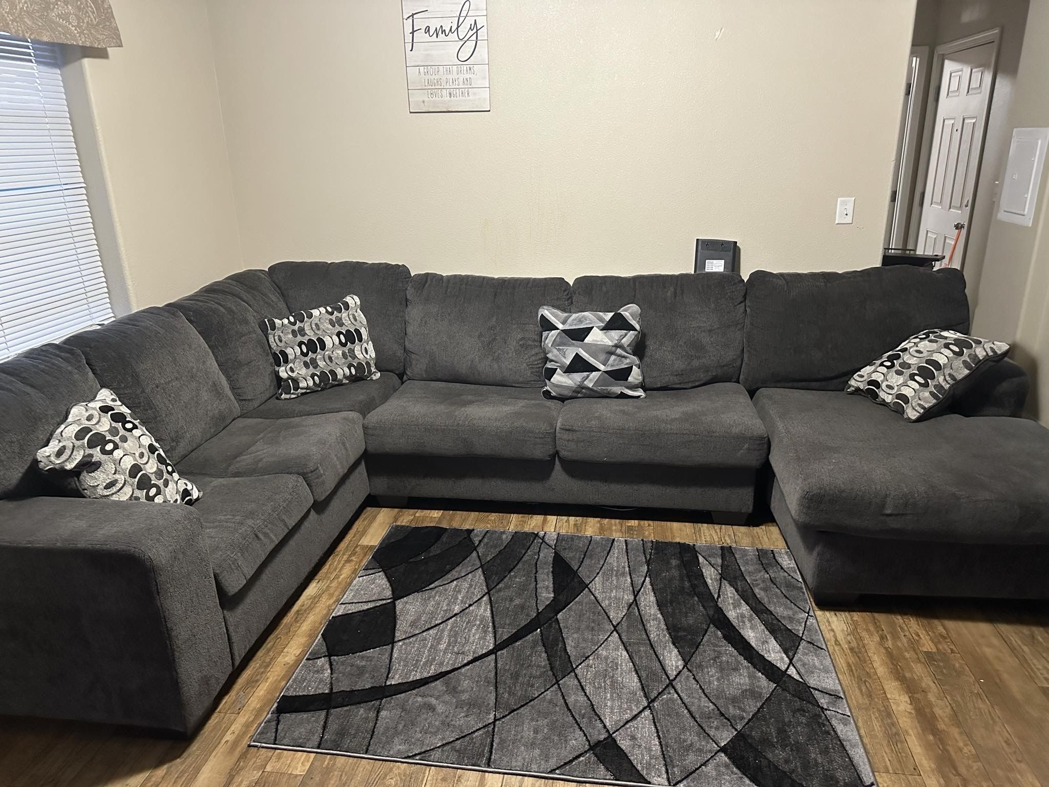Ballinasloe 3-Piece Sectional for Sale in Anchorage, AK - OfferUp