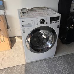 LG Washing Machine Model WM3670HWA For Sale!