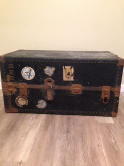 Vintage Garment Trunks