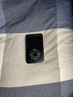 iPod Classic 5th Gen Black MP3 Audio/Video Player (No Charger)