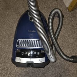 Miele Complete C3 Marin Bagged Canister Vacuum Cleaner