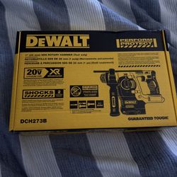 DEWALT ROTARY HAMMER *NEW*