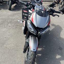 2022 Triumph Street Triple R