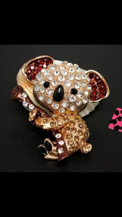 Cute! Large Crystal Koala Bear Charm w/Free Chain 💞🐨💞2 for $25 (Depending on the items, sometimes 3 for $30) 😊
