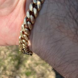 I Buy 10k ,14k Gold And Silver 9999