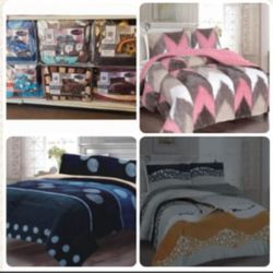 Borrego Blankets ,2 Pillows Cases To