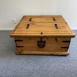 Pine coffee Table With Storage 