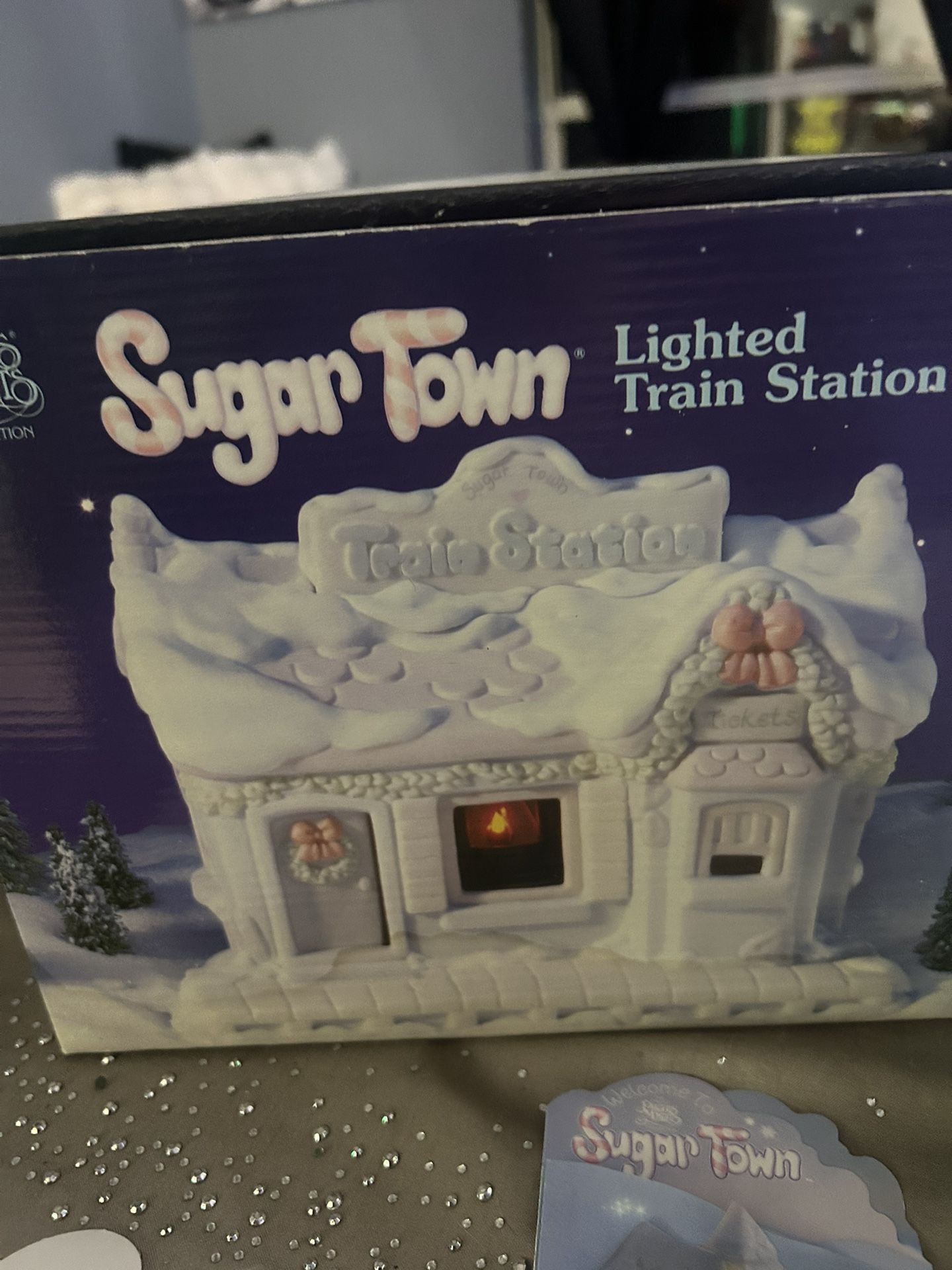 Precious Moments Sugar Town Train Station