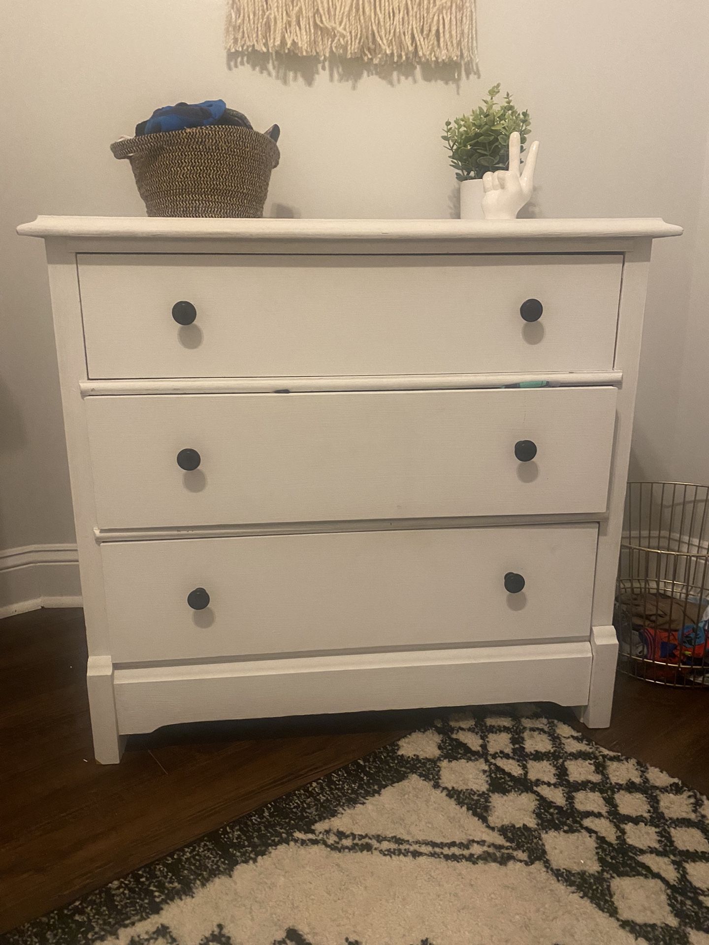 Perfect Mini Dresser For Your Next Project!