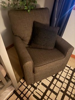 Pottery Barn Nursery Gliding/Rocking Chair