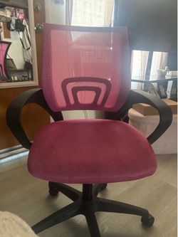 Pink desk chair
