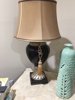 Lamp purchased from Gorman, great condition! Pick up in warren 13 1/2 Schonner