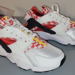 Nike Huarache Liverpool FC Size 9 NWT And Box