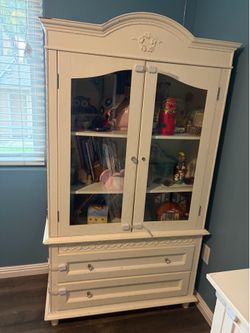 Wood Bedroom Hutch