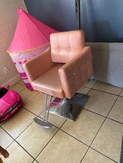 Pink Salon chair with diamonds