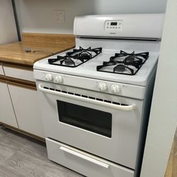 Stove Range Oven Refrigerator And Dishwasher 
